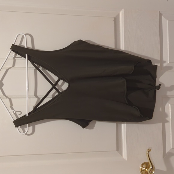 PINK Victoria Secret Front Tie tank top in Olive Green - Picture 3 of 5